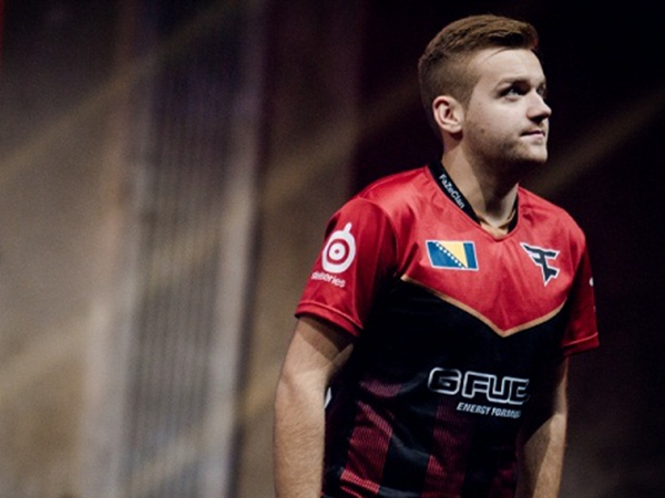 RNG实现反超登顶，这次Upcomer的排名合理了吗？