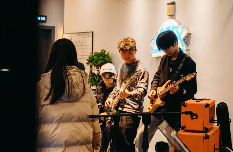 LPL 第四和第五周最佳战队： TheShy Beichuan Doinb Leave PPGOD